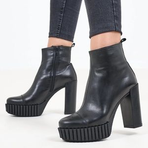 Alpe Black Leather Platform Boots
